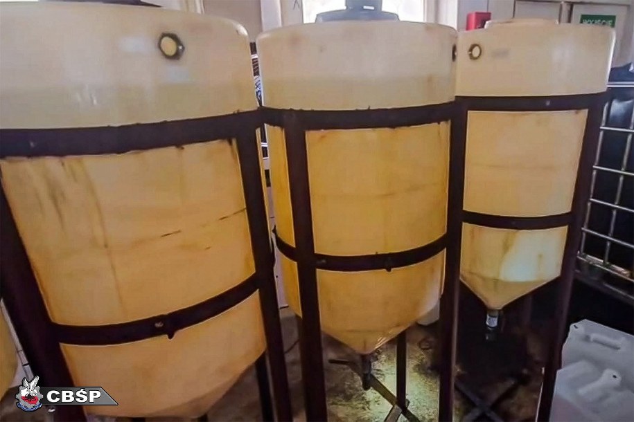 Zlikwidowano trzy laboratoria /Zdjęcie udostępnione /CBŚP