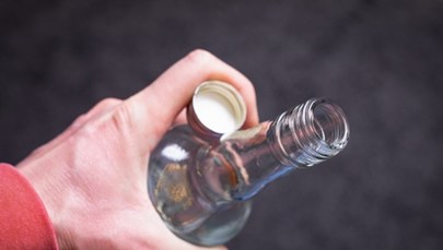 Złodziej alkoholu wybrał nietypową drogę ucieczki