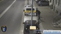 Złodziej aut w rękach policji. Został nagrany przez kamery monitoringu
