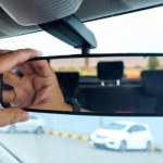 ​Złodzieje mają nowy sposób na kradzież aut. Na tym polega metoda "na kartkę"