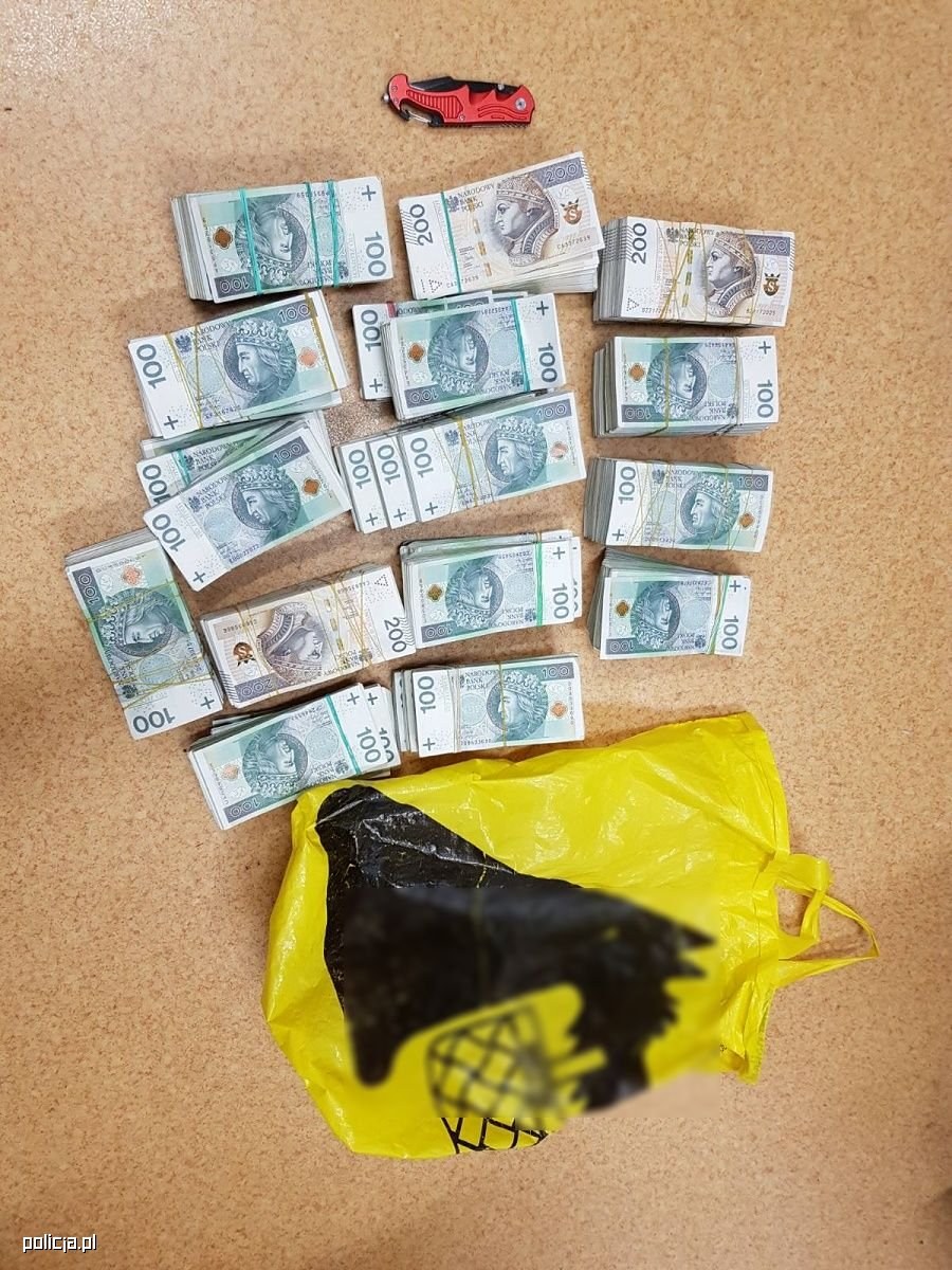 Złodziejowi ostatecznie nie udało się ukraść pieniędzy /Policja Łódź /