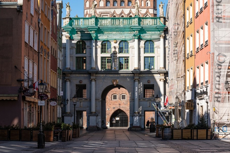 Złota Brama w Gdańsku, zdj. archiwalne /Piotr Hukalo/East News /East News