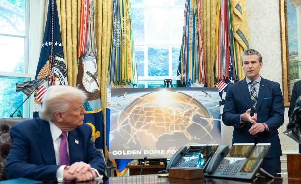 "Złota Kopuła" Trumpa. Prezydent USA ogłasza kosmiczny plan obrony