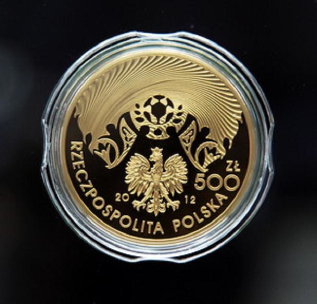 Złota moneta o nominale 500 zł /PAP