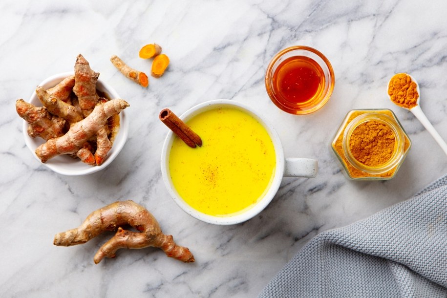 Złote Mleko podbija świat /Shutterstock