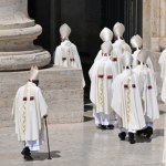 Watykan Złoto i nieruchomości poprawiły sytuację Watykanu. "Wzrost zysków z aktywów"