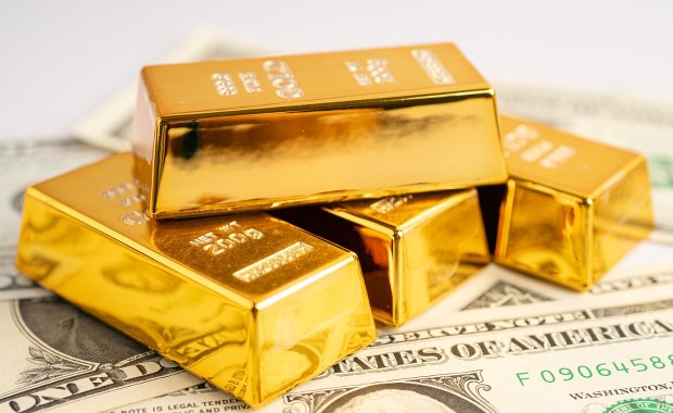 Złoto rośnie jak szalone! Oto, co napędza historyczne wzrosty cen