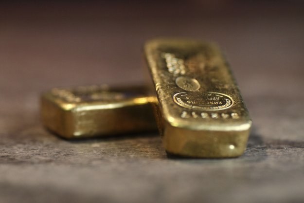 Złoto to jedyna waluta, której wartości nie kontrolują banki centralne /AFP