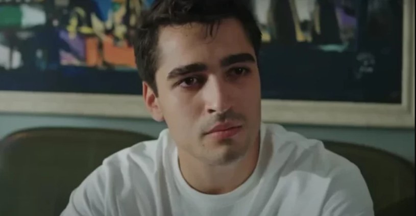 "Złoty chłopak" powrócił z 3. sezonem. Widzów czeka niemałe zaskoczenie