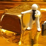 Złoty interes na granulacie srebra i złota