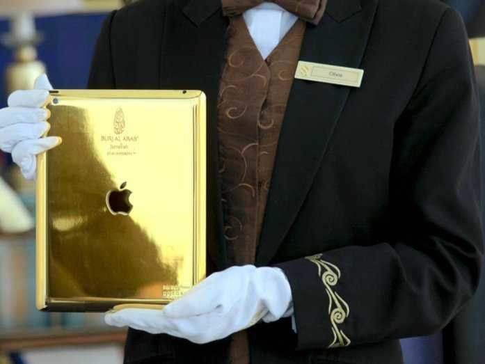 Złoty iPad oferowany gościom hotelu /materiały prasowe