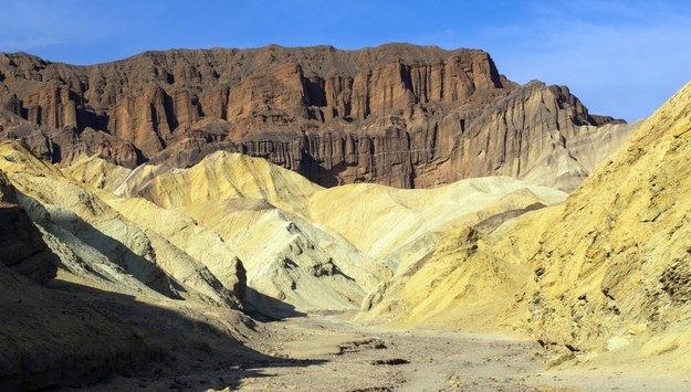 Złoty Kanion w Dolinie Śmierci /ETIENNE LAURENT /PAP/EPA