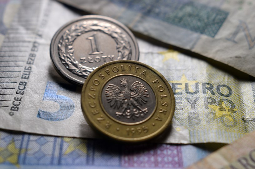 Złoty może kontynuować umocnienie wobec euro w czwartek 18 kwietnia /123RF/PICSEL