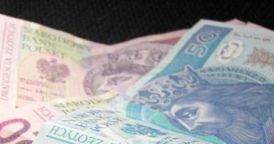 Złoty słabnie na otwarciu wraz z pogarszającymi się nastrojami na rynkach /INTERIA.PL