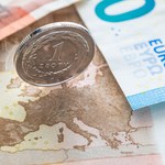 Złoty w piątek traci. Ile trzeba płacić za dolara, euro i franka?