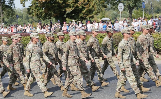 ​"Złóżmy USA konkretną ofertę". Szef BBN o stałych bazach w Polsce
