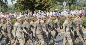 ​"Złóżmy USA konkretną ofertę". Szef BBN o stałych bazach w Polsce