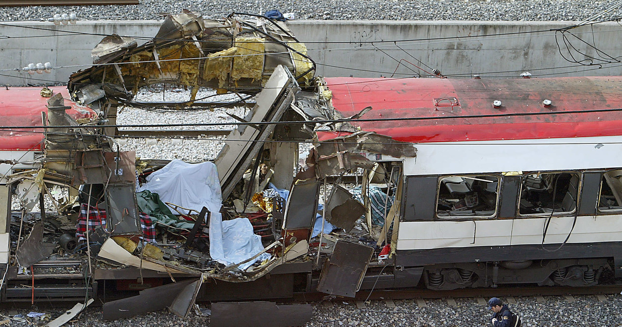 Zmachy w Madrycie w 2004 roku. Dziesięć bomb doprowadziło do śmierci 191 osób, w tym czworga Polaków /AFP