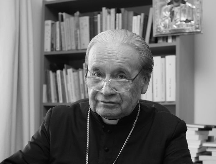 Zmarł biskup senior diecezji sandomierskiej Wacław Świerzawski /diecezjasandomierska.pl /