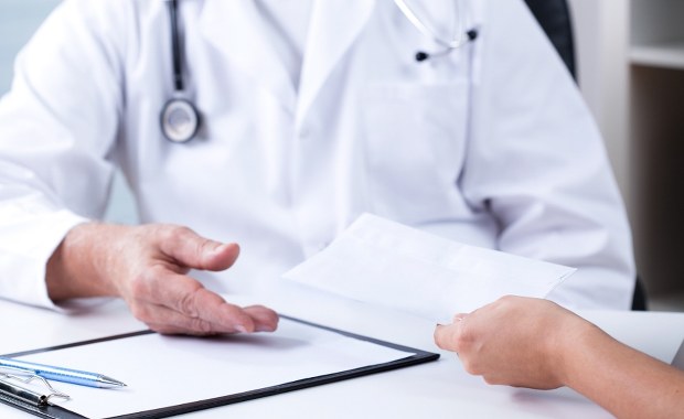 ​Zmarł legendarny lekarz Karol Mika. Pracował ponad 70 lat