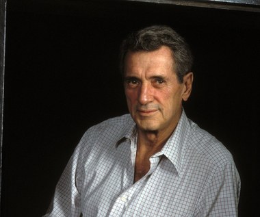 Zmarł we śnie w swoim domu w Beverly Hills 2 października 1985 roku. Miał wówczas niespełna 60 lat. Po śmierci jego ciało poddano kremacji, a prochy wrzucono do morza.