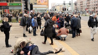Zmarła ofiara wypadku na pl. Rodła. Co z zarzutami dla kierowcy?