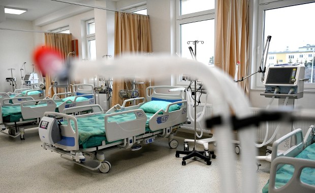 Zmarło 674 chorych na Covid-19. Mamy ponad 15 300 nowych zakażeń koronawirusem [NOWE DANE]