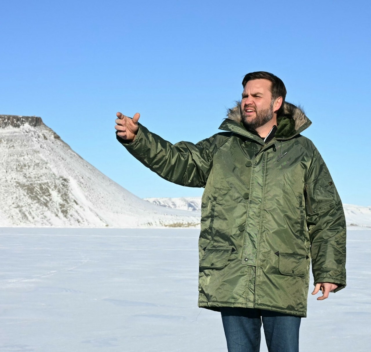 Zmarznięty J.D. Vance na Grenlandii. "Jak zapewne wiecie..."