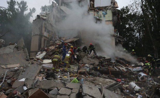 Zmasowany atak Rosji na Kijów. Dzieci wśród ofiar [WIDEO]