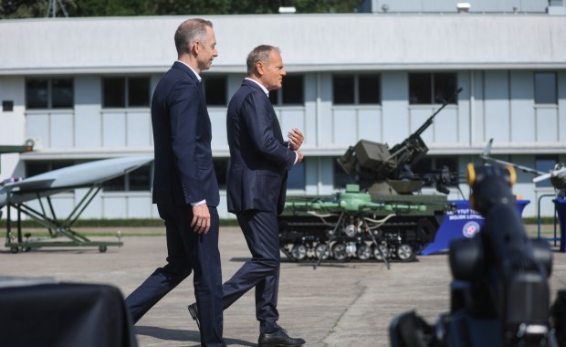 Zmiana kursu w obronności? Premier obiecuje inwestycję w krajową produkcję