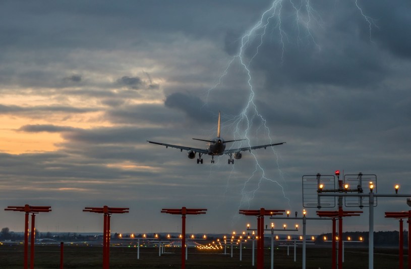 Zmiany klimatu spowodują, że turbulencje staną się silniejsze i będą dłużej trwać /123RF/PICSEL