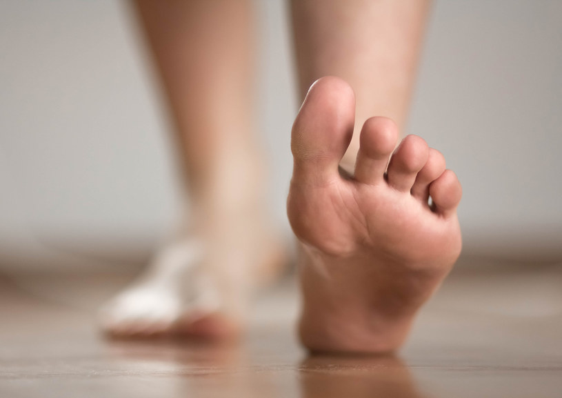 Zmiany na stopach mogą świadczyć o chorobie, która zaatakowała organizm /123RF/PICSEL