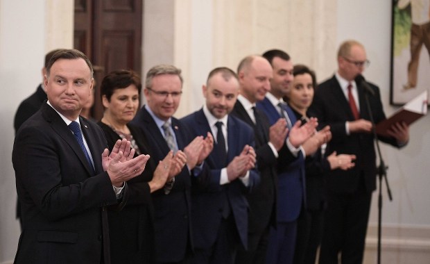 Zmiany u prezydenta wstrzymane. Ujawniamy zakulisowe rozgrywki