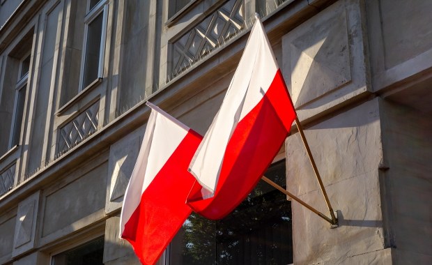 Zmiany w hymnie i fladze coraz bliżej. Ministerstwo kultury powołuje specjalny zespół