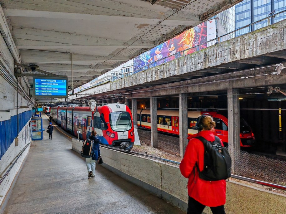 Zmiany w kursowaniu Warszawskiej Kolei Dojazdowej /Shutterstock