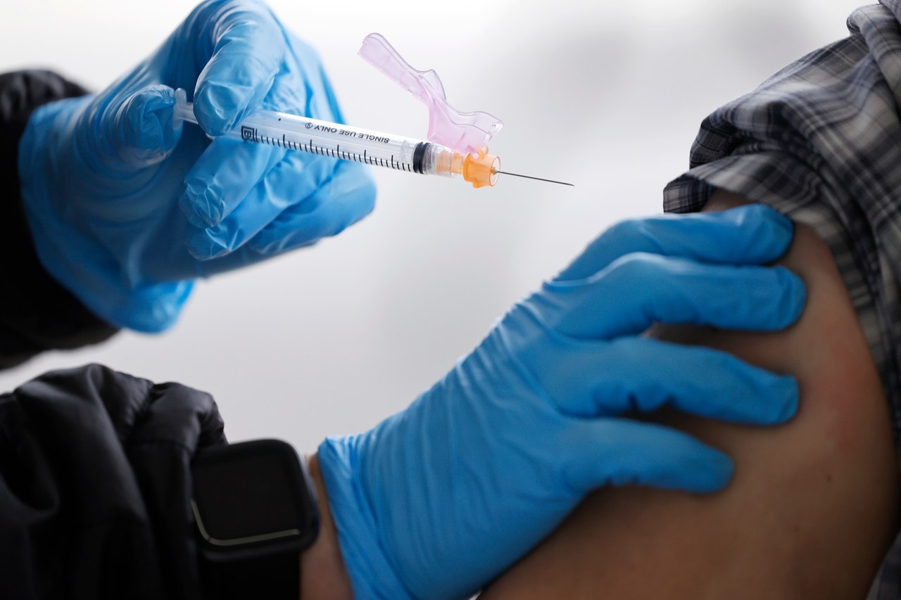 Zmiany w Narodowym Programie Szczepień. Dłuższe oczekiwanie na 2. dawkę szczepionki