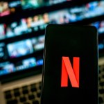 Zmiany w umowie między Netflixem a Warner Bros. Chodzi o formę zapłaty 