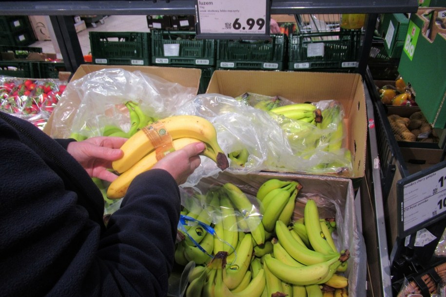 Zmiany w znakowaniu owoców i warzyw /Marek BAZAK / Zofia BAZAK /East News
