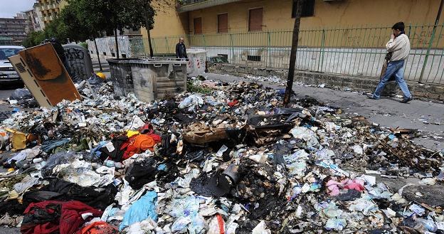 Zmieniają się zasady odbierania odpadów /AFP