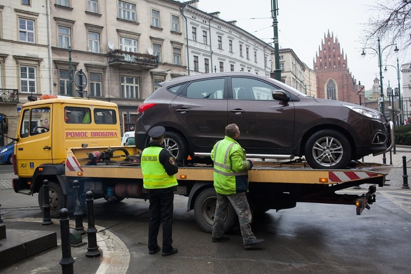 Koniec Z Płaceniem Za "Policyjny" Parking? - Motoryzacja W Interia.pl