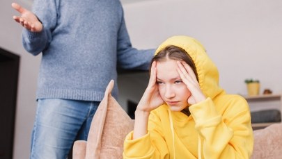 Zmienne nastroje i bunt? Sprawdź, co naprawdę dzieje się z Twoim nastolatkiem
