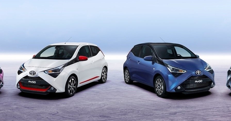 Zmodernizowana Toyota Aygo nie ma już charakterystycznego, wymiennego "X" z przodu, ale to nie znaczy, że nie można jej spersonalizować /Informacja prasowa