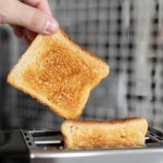 Zmodyfikowali genetycznie pszenicę, żeby pieczywo było mniej rakotwórcze