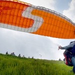 Zmyśliła wypadek na paralotni. Nie chciało jej się iść do pracy