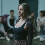 Zmysłowy thriller zmierza na streaming. Nowy zwiastun wbija w fotel