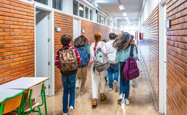 Znacznie mniej uczniów w I klasach. Czas do szkoły