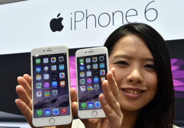 Znacznie wcześniej sprzedaż iPhone'ów ruszyła w Japonii /AFP