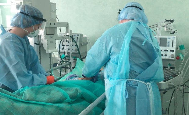 Znaczny spadek zakażeń. 11 ofiar Covid-19 [NOWE DANE]