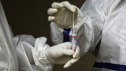 Znaczny spadek zakażeń koronawirusem. Ponad 42 tys. ozdrowieńców [NOWE DANE]