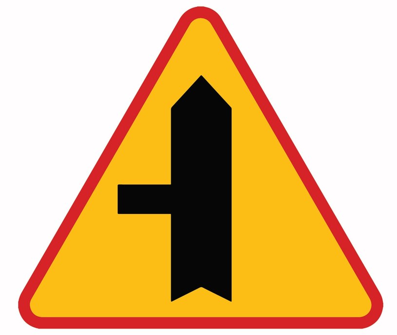 Znak ostrzegawczy A-6c. Skrzyżowanie z drogą podporządkowaną występującą po lewej stronie. /INTERIA.PL